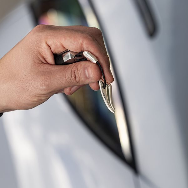 Ο Οίκος Minas παρουσιάζει το Limited Edition Pendant εμπνευσμένο από το Byd Seal