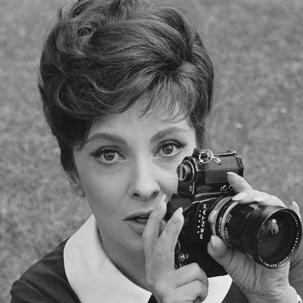 Μια φορά κι έναν καιρό, η Gina Lollobrigida φωτογράφιζε μαφιόζους