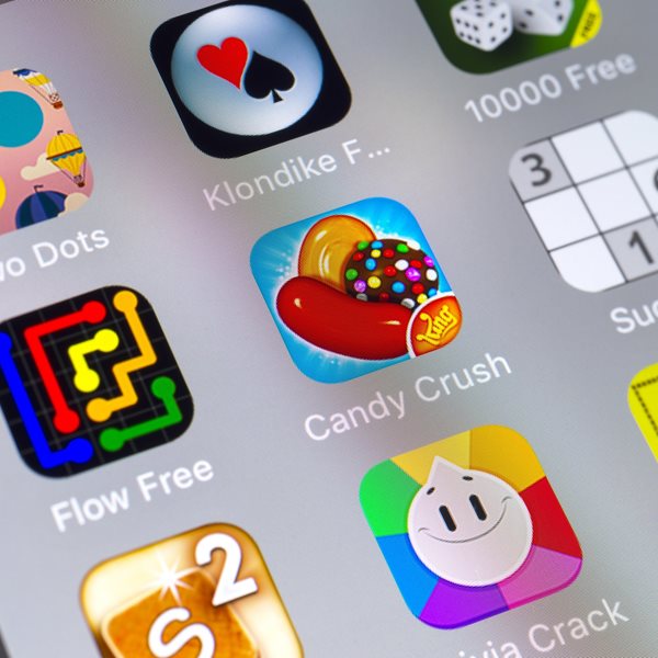 Βρήκαμε το νέο μας είδωλο: Αμερικανός μεσήλικας έβγαλε 100.000 δολάρια παίζοντας Candy Crush