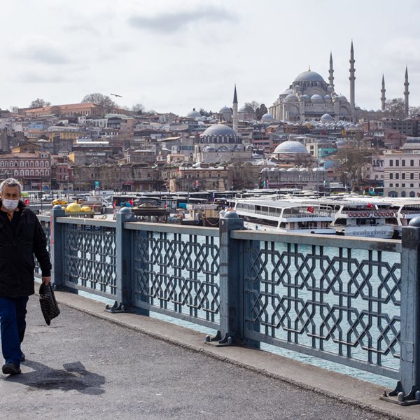 Κάτι δεν πάει καθόλου καλά με την αλώβητη από την πανδημία Τουρκία