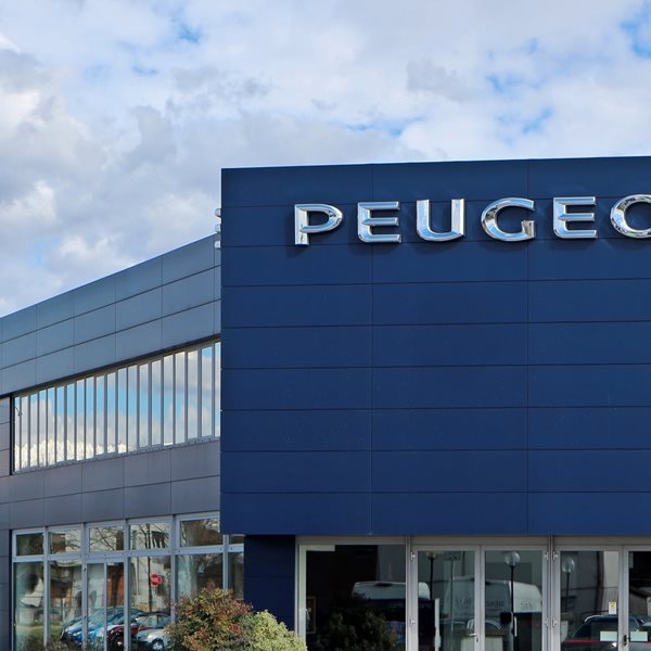 Πώς θα κάνεις το παλιό σου αυτοκίνητο σαν καινούργιο μόνο με 50 ευρώ