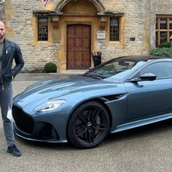 Η πανάκριβη -κυριολεκτικά- συλλογή αυτοκινήτων του Andrew Tate