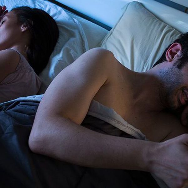 Τι είναι πια αυτό το micro-cheating;