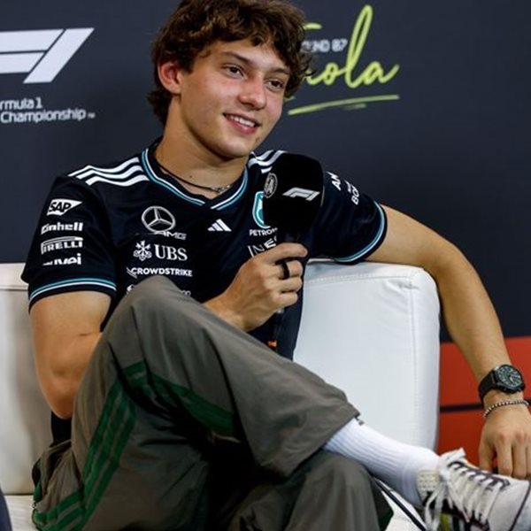 Ο Kimi Antonelli οργάνωσε εκδρομή στην Ίμολα της Formula 1 για όλη την τάξη του στο σχολείο