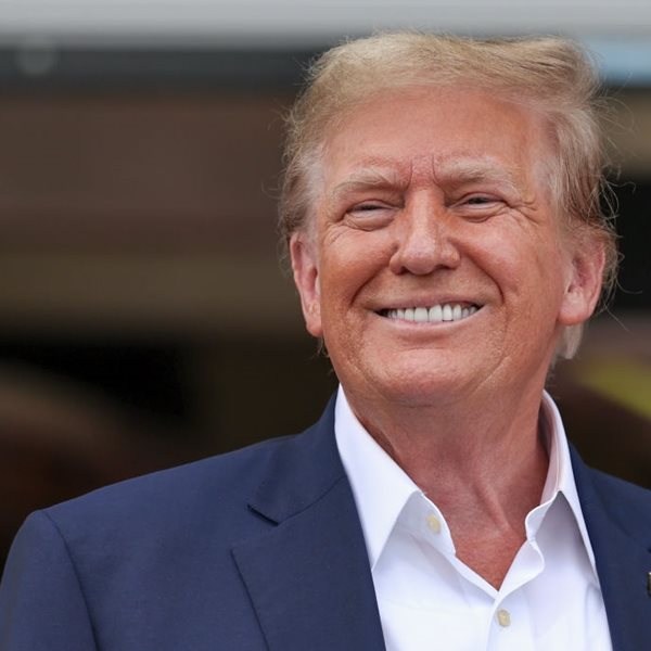 Πόσο απειλεί τον Donald Τrump η αλλαγή αντιπάλου