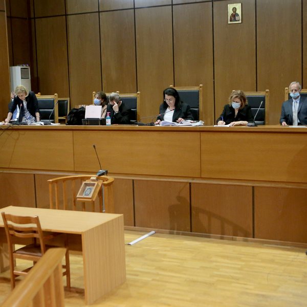 Δίκη Χρυσής Αυγής: Ισόβια για τον Γιώργο Ρουπακιά και 13 χρόνια για τη διευθυντική ομάδα