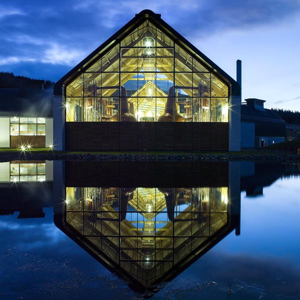 Αποστακτήρια σε κάθε γωνιά του πλανήτη που αξίζει να επισκεφθείς