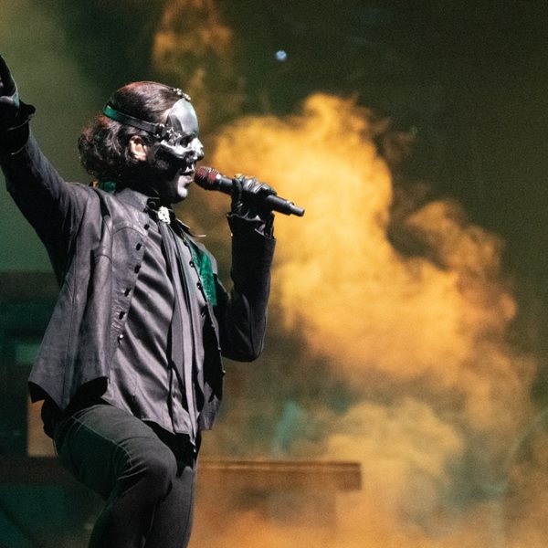 Οι Ghost κυριαρχούν στα charts με τον νέο τους δίσκο "Skeletá"