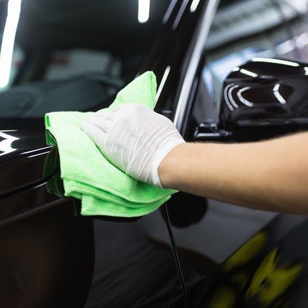 Απολυμαίνοντας σωστά το αυτοκίνητο