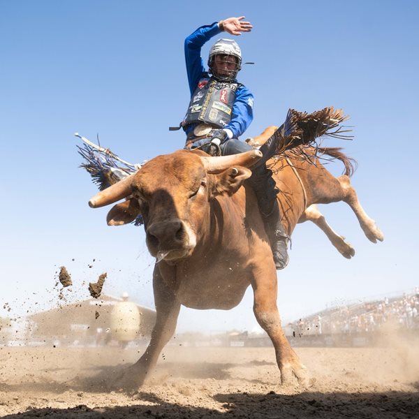Aέρας Cowboy στην Έρημο: Τι είναι το Desert Rodeo που έκανε ντεμπούτο στην Καλιφόρνια