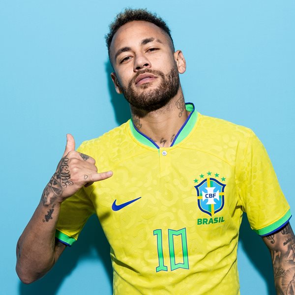 Ο Neymar σταμάτησε πλανόδιο για να αγοράσει φανέλα της εθνικής Βραζιλίας και εννοείται πως έγινε viral