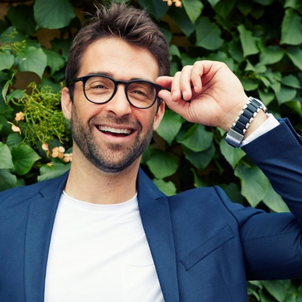 T-shirt με κοστούμι, γιατί όχι;