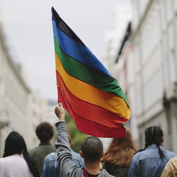 Όλα όσα είπε το queer άτομο που δέχτηκε την επίθεση στη Θεσσαλονίκη