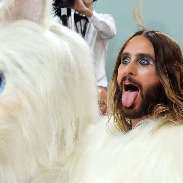 Σε άλλα νέα, ο Jared Leto μετατράπηκε σε γάτα του Karl Lagerfeld