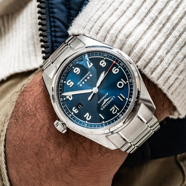 Τα ρολόγια με μπρασελέ  από ατσάλι είναι ο καλύτερος φίλος του αντρικού καρπού