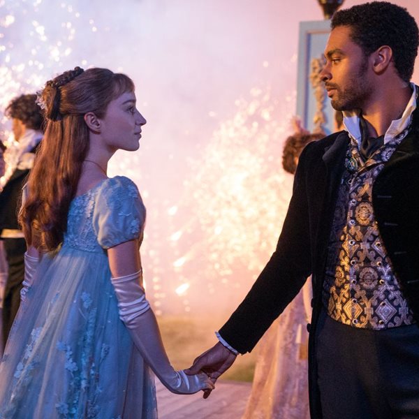 Γιατί βλέπουν όλοι το Bridgerton