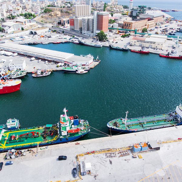 Το σχέδιο αναβάθμισης για τα λιμάνια Πειραιά και Θεσσαλονίκης
