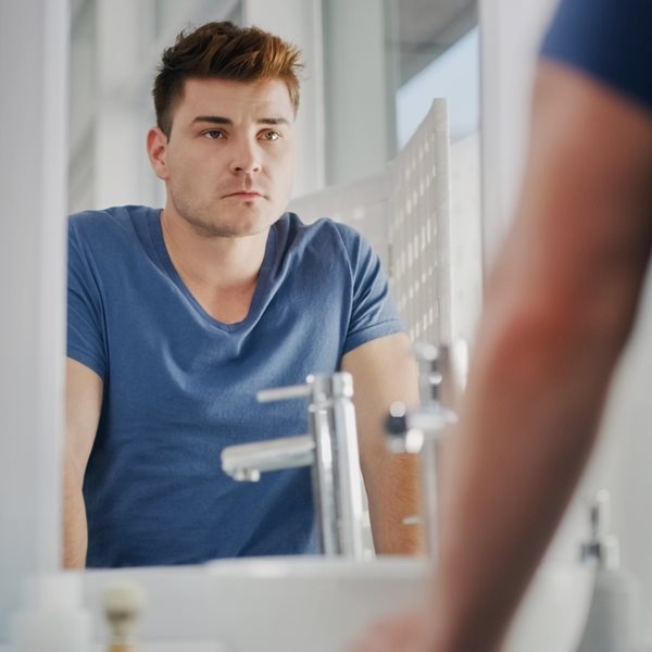 Έρευνα αποκαλύπτει γιατί έχουμε την ανάγκη να μιλάμε στον εαυτό μας