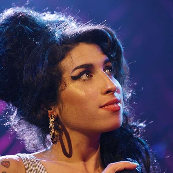 Πρώτη ματιά στο κινηματογραφικό Back to Black της Amy Winehouse