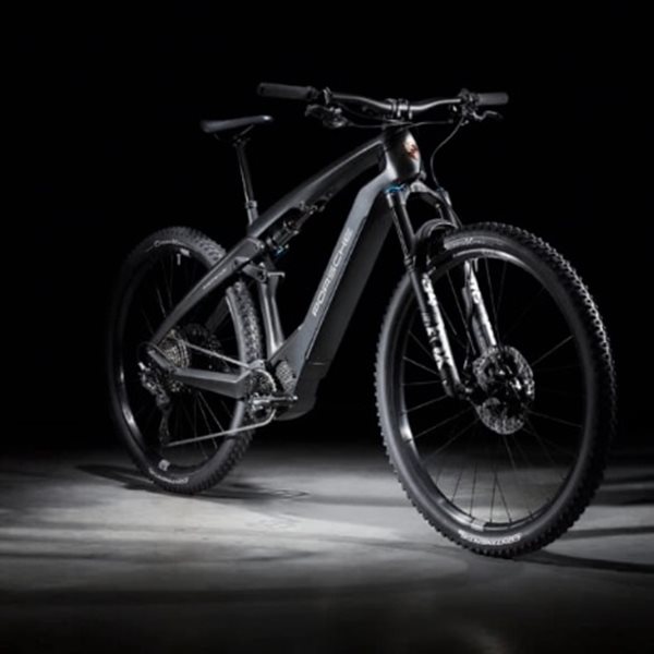 Κομψά ηλεκτρικά ποδήλατα με την υπογραφή της Porsche