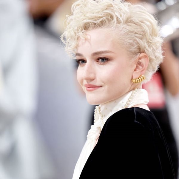 Wolf Man, η νέα ταινία της Julia Garner