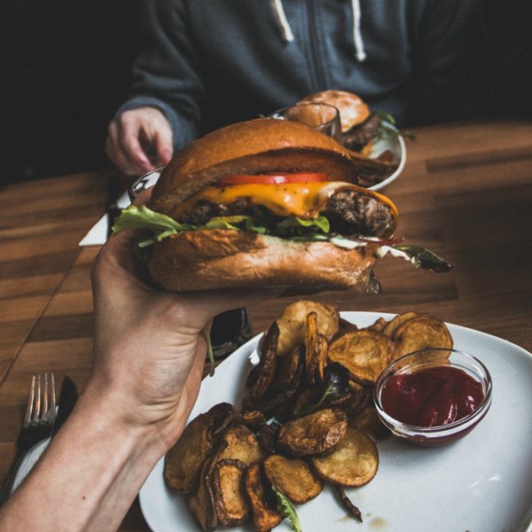 Τα φαγητά που σε κάνουν δυστυχισμένο