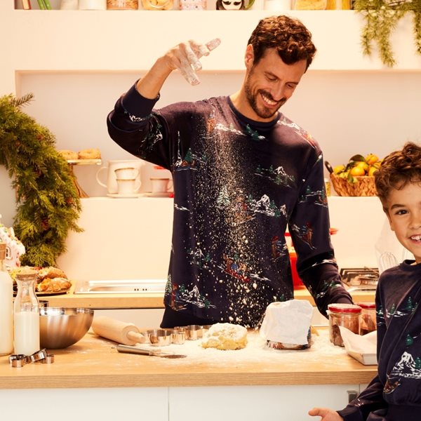 Βρήκαμε τις τέλειες χριστουγεννιάτικες πυτζάμες για όλη την οικογένεια