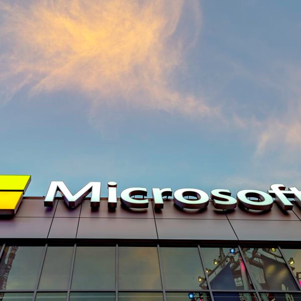 H Microsoft παίρνει ξεκάθαρη θέση απέναντι στο θέμα των αμβλώσεων στις ΗΠΑ