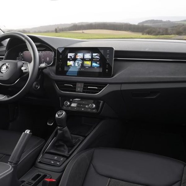 Έρευνα: Τι βασικό λείπει από τα καινούργια αυτοκίνητα