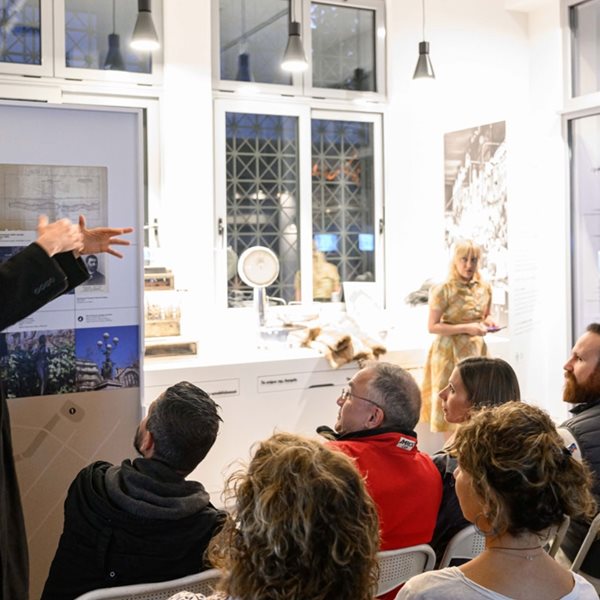 Μία ξεχωριστή θεατρική διαδρομή με προορισμό τη Δημοτική Αγορά Κυψέλης