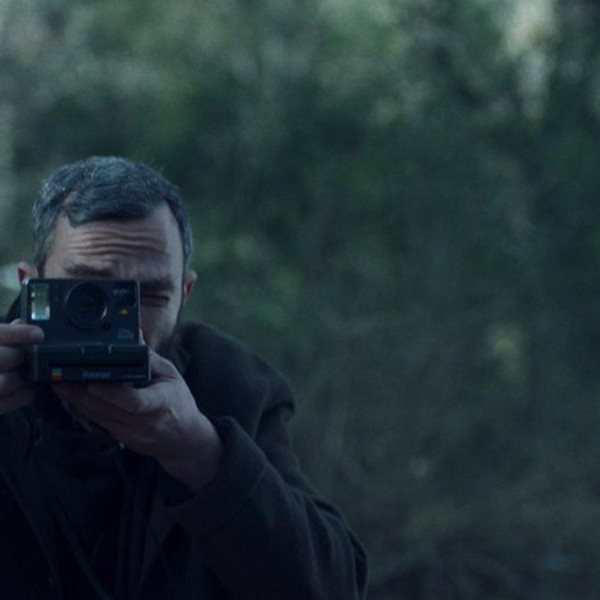 Πρώτο trailer για τα "Μήλα" με τον Άρη Σερβετάλη