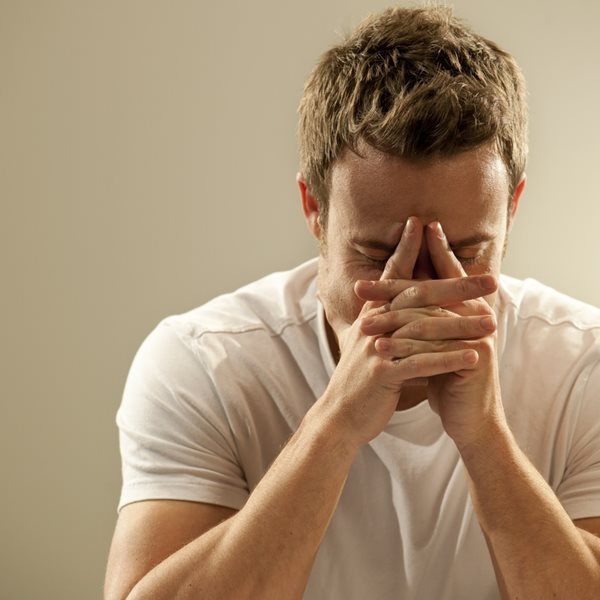 Γιατί βουίζουν συνέχεια τα αφτιά σου;