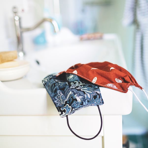 Φτιάξε μόνος σου μάσκα σύμφωνα με τις οδηγίες ενός στρατιωτικού ιατρού