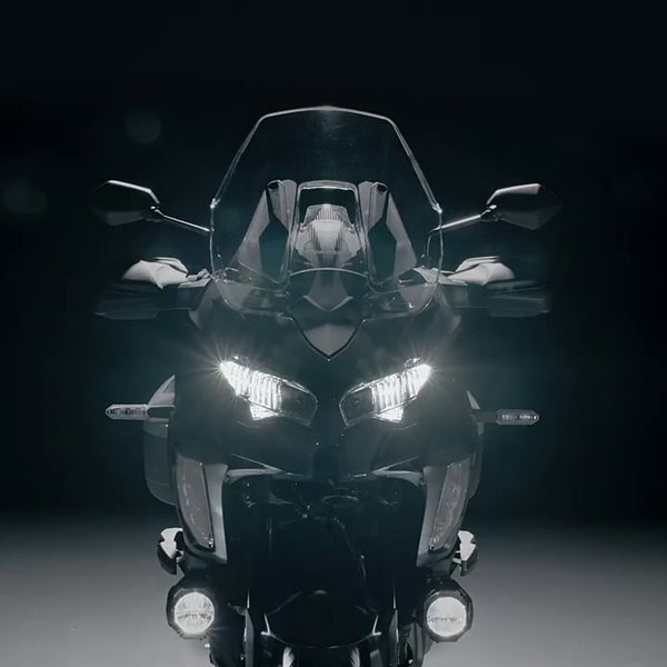 Το νέο Kawasaki Versys 1000 SΕ