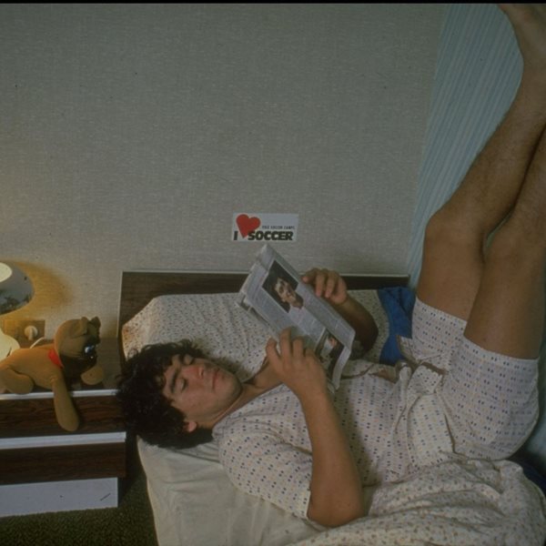 Κυκλοφόρησε η πρώτη φωτογραφία από τη νέα σειρά του Amazon για τη ζωή του Maradona