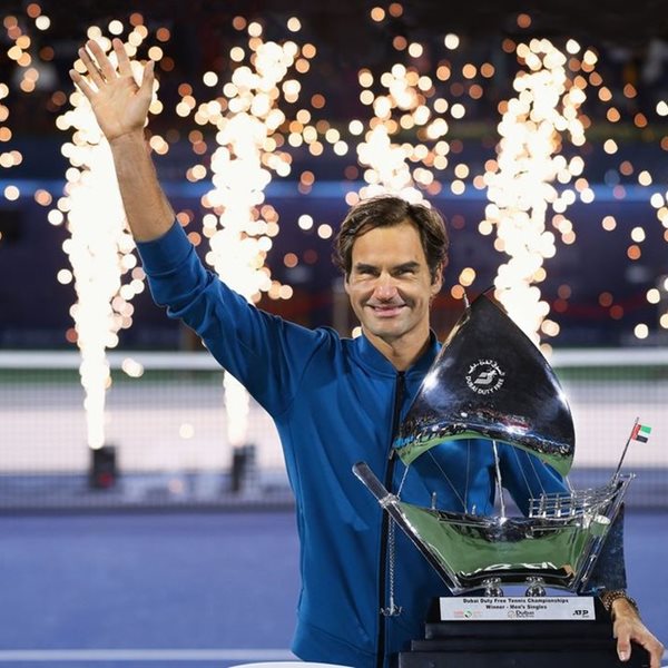 Ένα δυνατό χειροκρότημα από την Rolex στον Roger Federer για τον 100ο τίτλο του