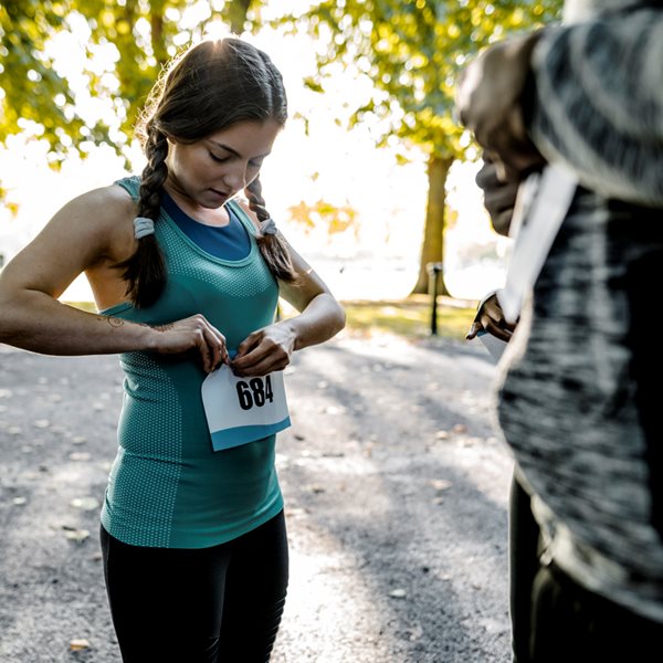 Τι να τρώτε και να πίνετε πριν, κατά τη διάρκεια και μετά από έναν αγώνα αντοχής