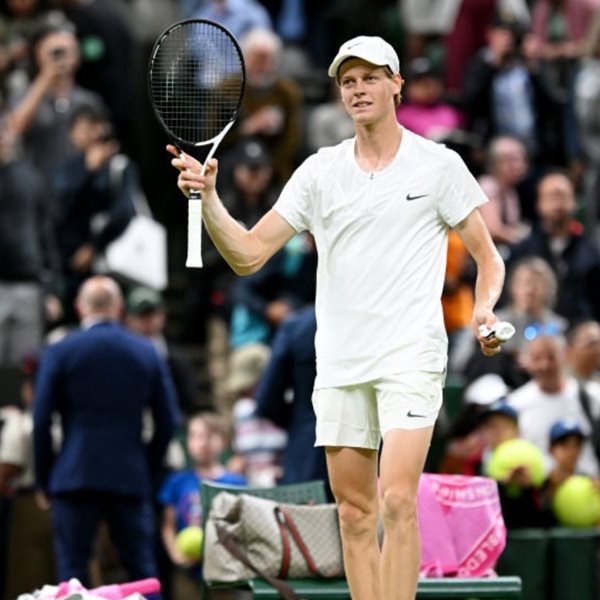 Η πραγματική πρωταγωνίστρια του Wimbledon είναι η τσάντα του Jannik Sinner