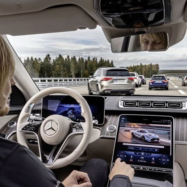 Καθολική πρωτιά της Mercedes στην αυτόνομη οδήγηση