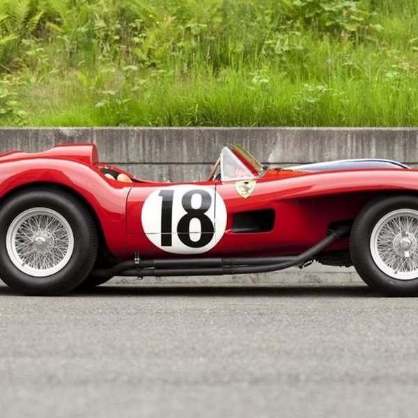 Η 12κύλινδρη Ferrari 250 Testa Rossa
