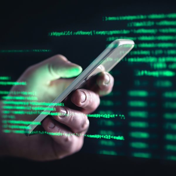 Ταυτότητα, βιβλιάριο υγείας και δίπλωμα οδήγησης προσεχώς στο κινητό τηλέφωνο