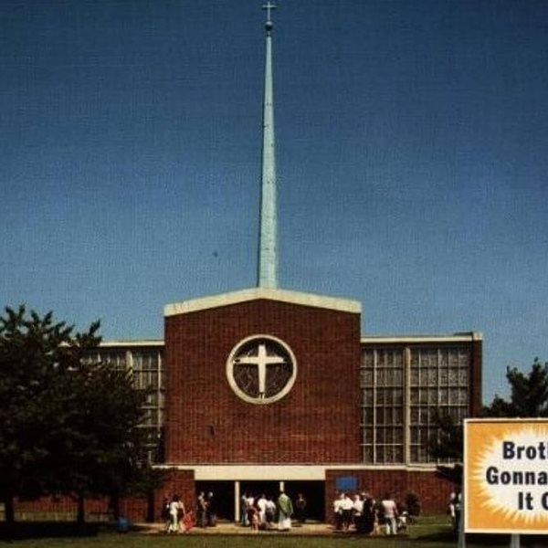 Προστατευόμενο κτήριο είναι πια η εκκλησία της Παναγίας της Φατίμα, οι Chemical Brothers δικαιώνονται