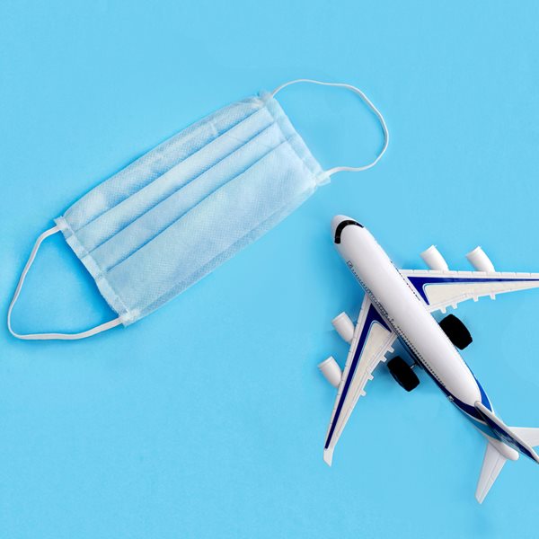 Ταξίδι με αεροπλάνο: 13 tips για να "πετάξεις" με ασφάλεια