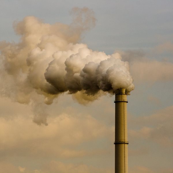 Η μεγαλύτερη μείωση στις ετήσιες εκπομπές διοξειδίου του άνθρακα από τον Β' Παγκόσμιο Πόλεμο