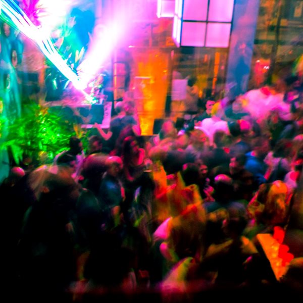 REVOLT!: Η ομάδα των πιο επιτυχημένων underground parties της Αθήνας