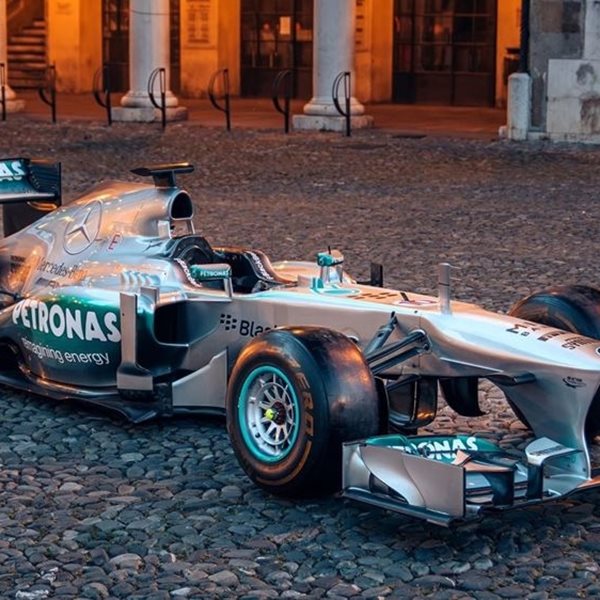 Πωλείται η πρώτη νικητήρια Mercedes του Lewis Hamilton στην Formula 1