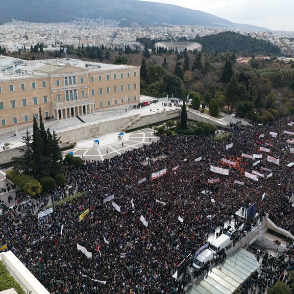 Τέμπη: 10 εικόνες από τα συλλαλητήρια στην Ελλάδα