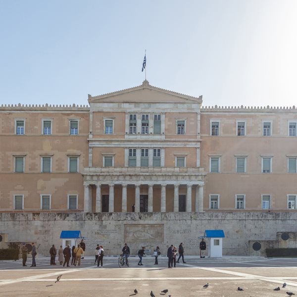 Οι ανεμβολίαστοι της Βουλής