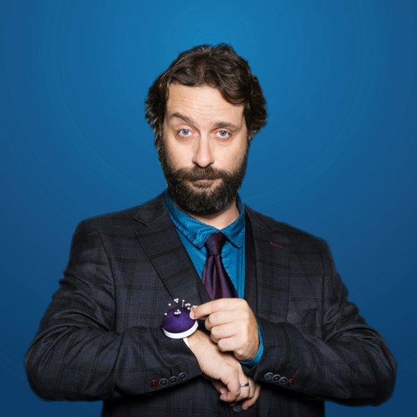 O Zήσης Ρούμπος, όταν δεν κάνει stand-up, βλέπει 11 σειρές ταυτόχρονα