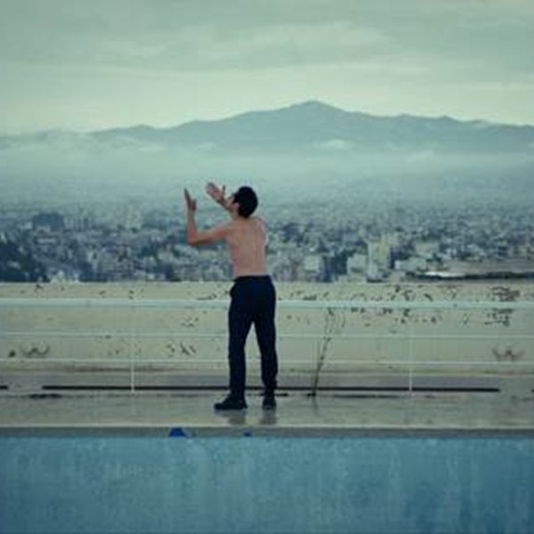 Οι "Όρνιθες" του Μπάμπη Μακρίδη κάνουν πρεμιέρα στο ψηφιακό κανάλι της Στέγης